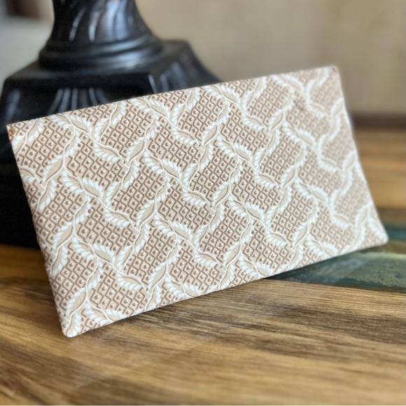 Geometric neutral and cameras Print Cash Envelope/Receipt holder Fabric Wallet - Picture 2 of 4